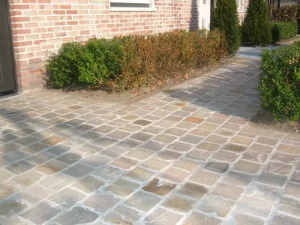 150 Patio Pack 40-60mm 12.30m2 Raj Blend Sandstone Cobbles Setts